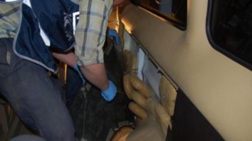 Minib&uuml;ste 75 Kilo Esrar Ele Ge&ccedil;irildi