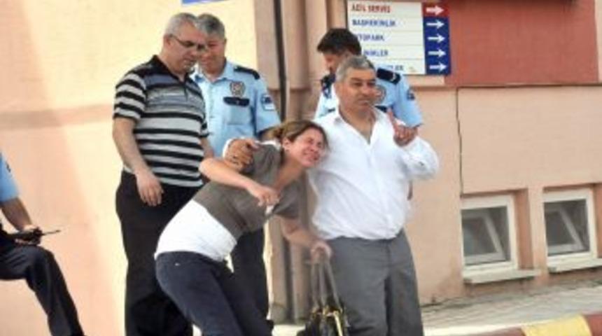 Kadın Gazeteci Silahlı Saldırı Sonucu &Ouml;ld&uuml;r&uuml;ld&uuml;