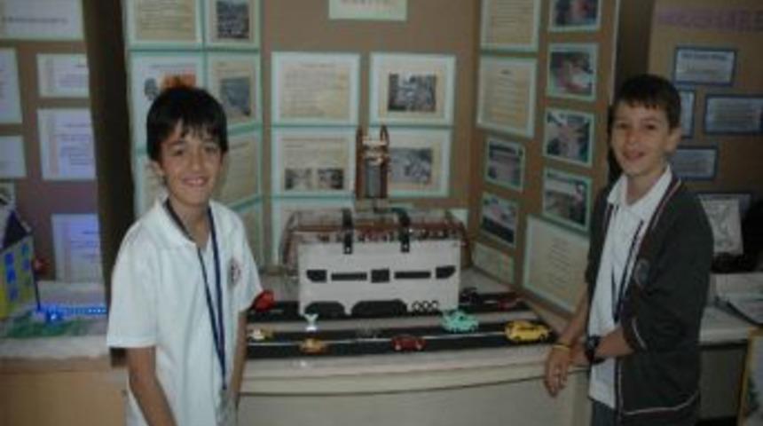 &Ouml;ğrencilerden Metrob&uuml;s T&uuml;neli Projesi