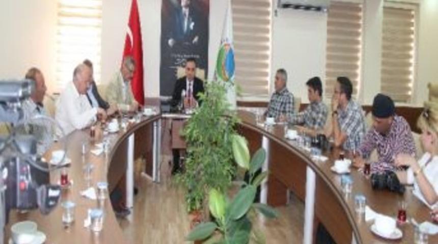 Merhum Neşet Ertaş Anısına İlk Kez Uluslar Arası Sempozyum D&uuml;zenlenecek