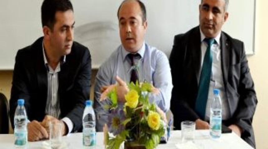 &Ouml;ğrenciler Basın Mensupları İle S&ouml;yleşide Bir Araya Geldi