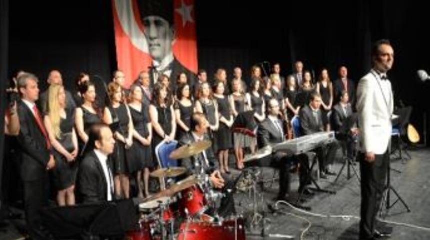 &Ouml;ğretmenler Korosundan T&uuml;rk Halk M&uuml;ziği Konseri