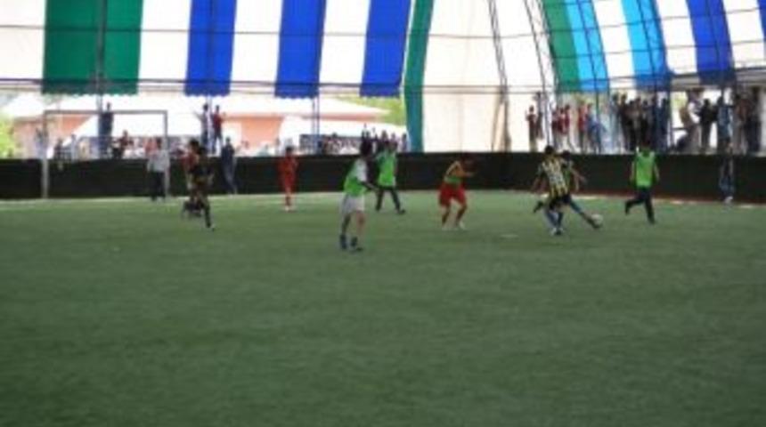 &Ccedil;ogem&rsquo;den Futbol Turnuvası