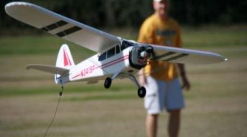 Model U&ccedil;ak G&ouml;sterisi Batı Park'ta