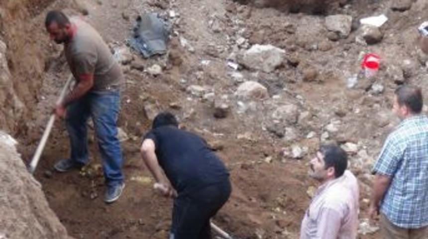 Kızıltepe&rsquo;de 'altın Bulundu' İhbarı Polisi Alarma Ge&ccedil;irdi