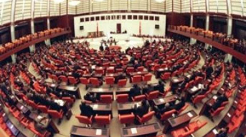 Mecliste oturuyorlar