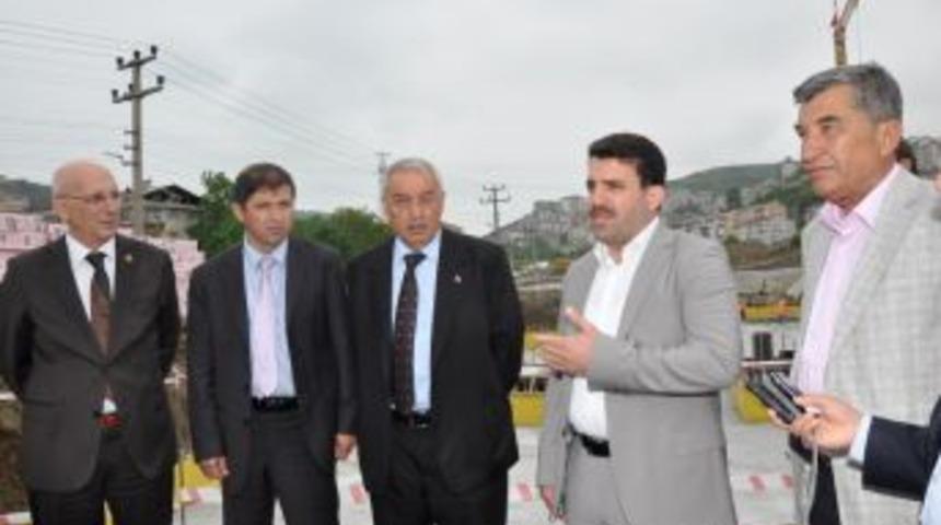 Adliye sarayı inşaatını incelediler