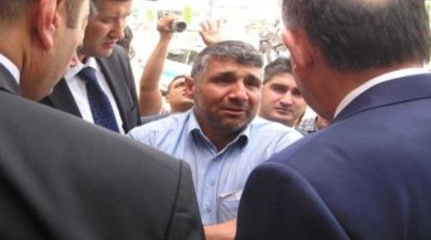 Hasta Vatandaşa Sağlık Bakanı'ndan Yardım