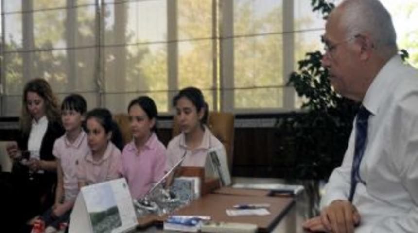 Yenimahalleli &Ouml;ğrencilerin Yardım Sevinci