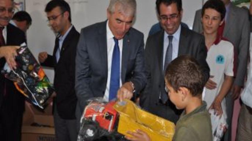 Liseliler, Miniklerin Hayallerini Ger&ccedil;ekleştirdi