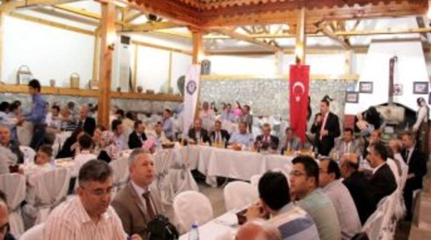&Ccedil;ankırı Belediyesi &Uuml;niversite &Uuml;yelerini Tarihi &Ccedil;amaşırhane'de Ağırladı