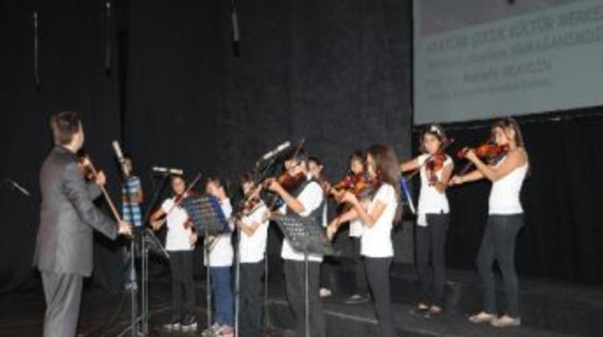 &Ccedil;ocuklar Anneler G&uuml;n&uuml;n&uuml; Kutlayacak