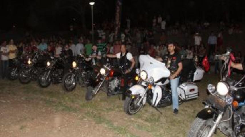 T&uuml;rk Riders&rsquo;dan Motosiklet Senfonisi