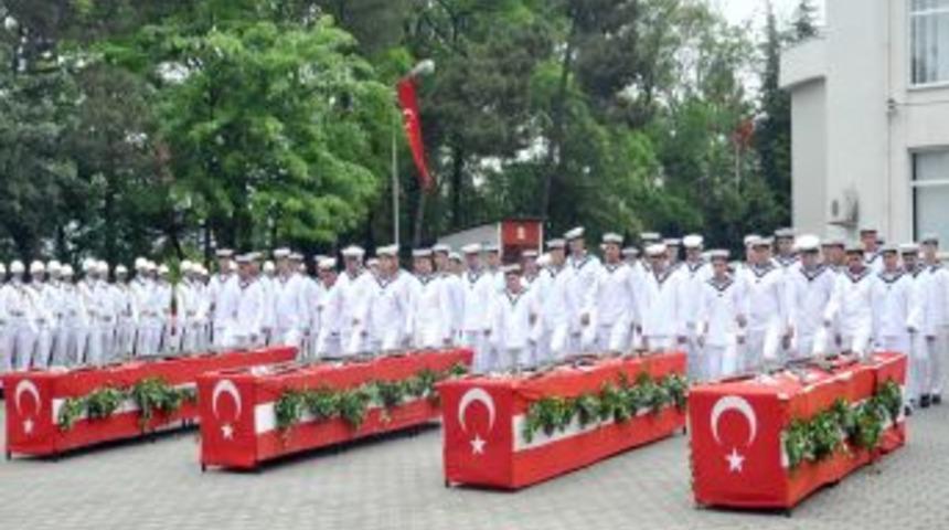 Engellilerin G&ouml;lc&uuml;k Donanma Komutanlığı'nda Bir G&uuml;nl&uuml;k Askerlik Heyecanı