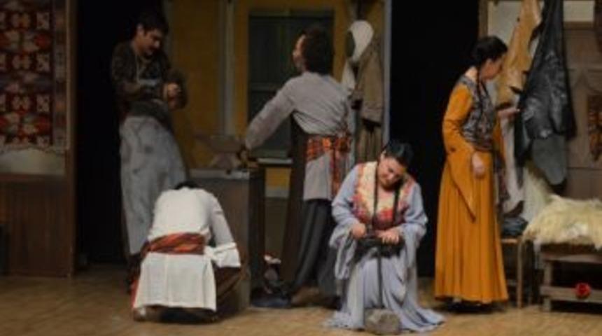 Adt, "yol, Ter, G&uuml;l (ahi Evran)" Oyununu Sahneledi