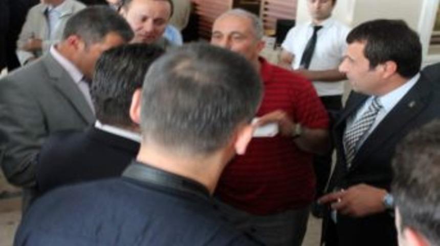 Bakana Soru Sormak İsteyen &Ouml;ğretim G&ouml;revlisine Koruma Engeli