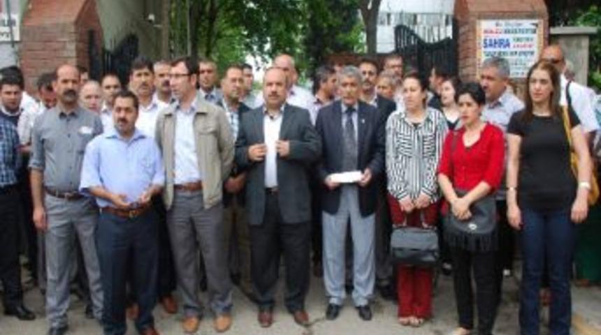 &Ouml;ğretmene Şiddet Protestosu