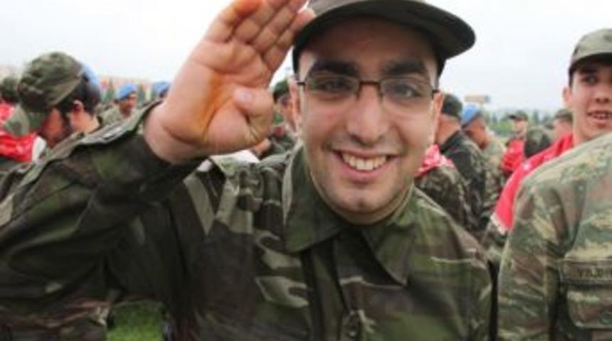 Valiyle Engelli Asker Arasında İlgin&ccedil; Diyalog