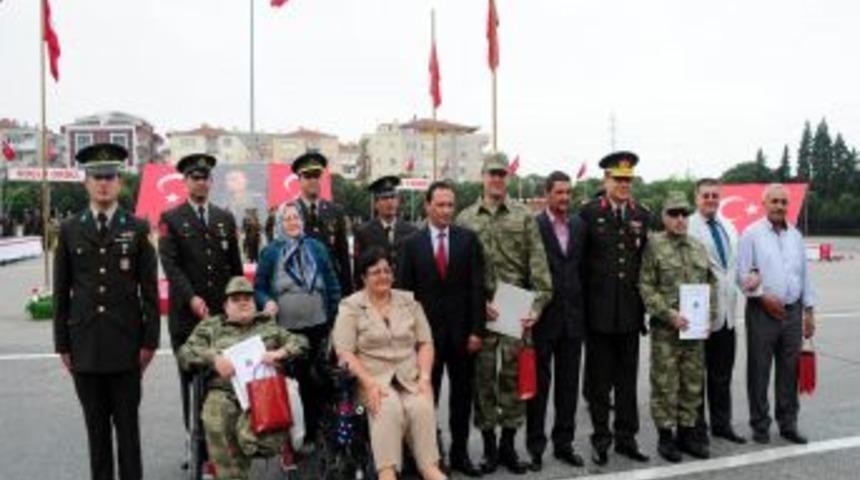Manisa'da 47 Engelli Askerlik Olmanın Mutluluğunu Yaşadı
