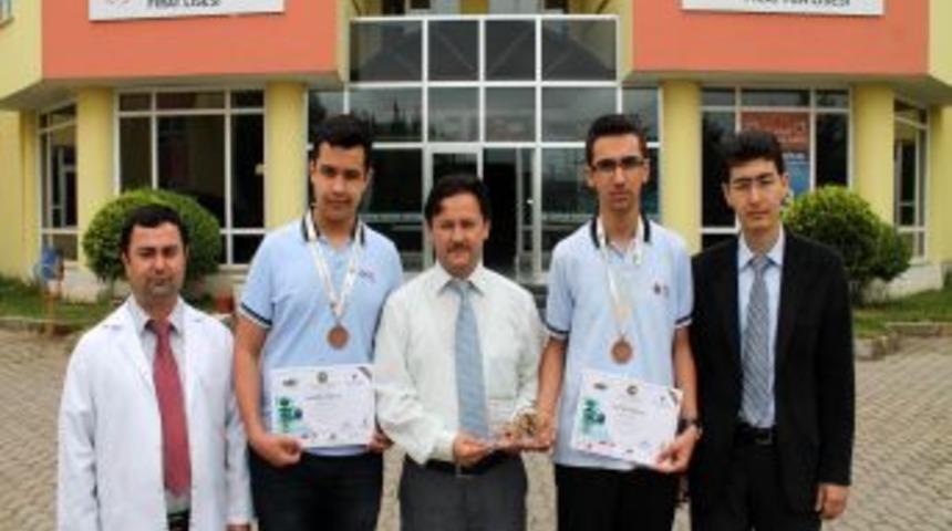 Balıkesir &Ouml;zel Fıratlı &Ouml;ğrencilerin Projeleri D&uuml;nya Ikincisi Ve &Uuml;&ccedil;&uuml;nc&uuml;s&uuml; Oldu