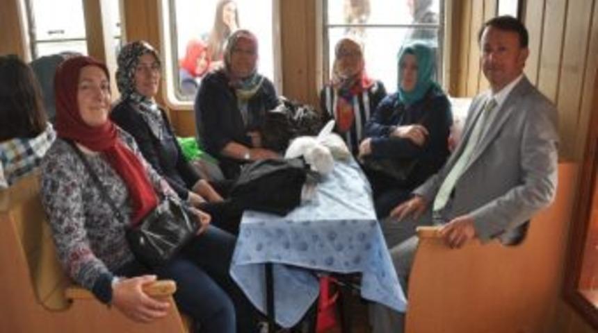 Kartepeli Kadınlara Anneler G&uuml;n&uuml; Gezisi