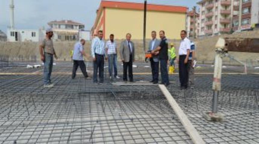 &Uuml;&ccedil; Katlı Pazarın Temeli Atıldı