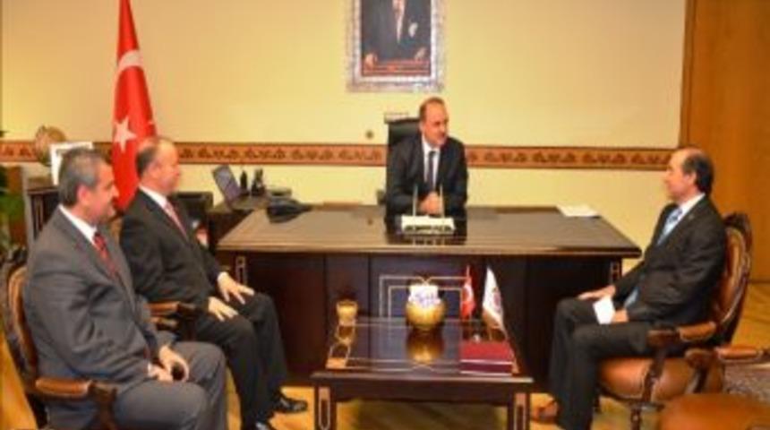 Ankara Elazığlılar Derneği, Vali Erol'u Ziyaret Etti