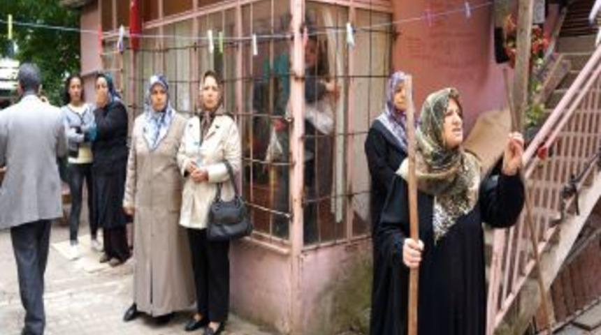 İcralık Ailenin Direnişi S&uuml;r&uuml;yor