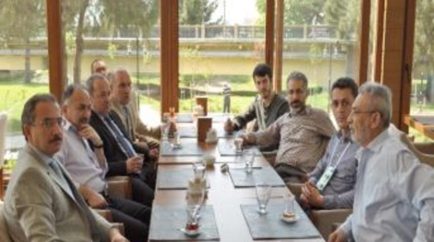 Yazar-şair İsmet &Ouml;zel &Ccedil;arşamba&rsquo;da