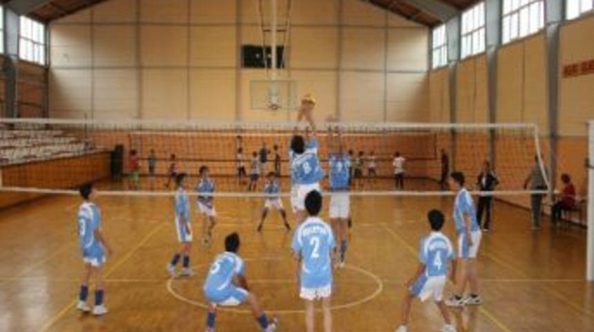 Sel&ccedil;uk Belediyespor Voleybol Takımı T&uuml;rkiye Şampiyonası'nda