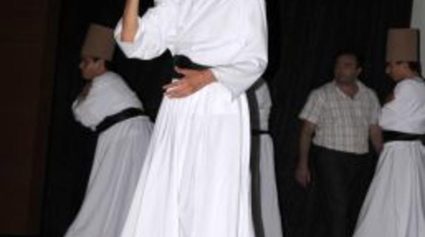 Engelliler Ş&ouml;leni Renkli G&ouml;r&uuml;nt&uuml;lere Sahne Oldu