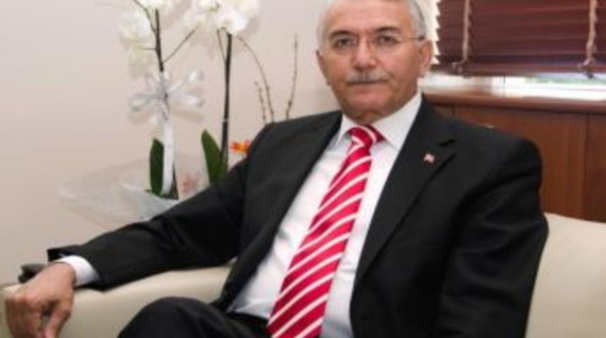 Esog&uuml; Rekt&ouml;r&uuml; Prof. Dr. Hasan G&ouml;nen&rsquo;in Hemşireler Haftası Mesajı