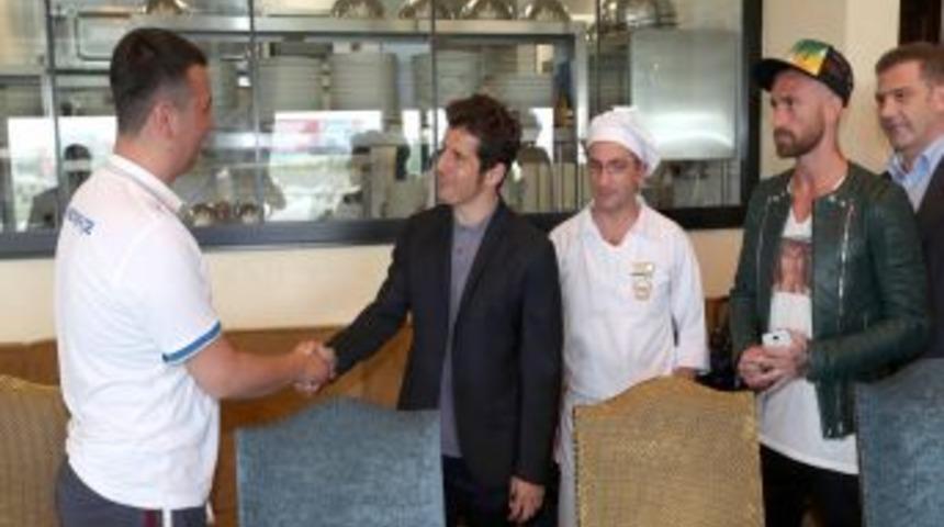 Fenercell, 5 Yılda 1 Milyon Abone Hedefine Koşuyor