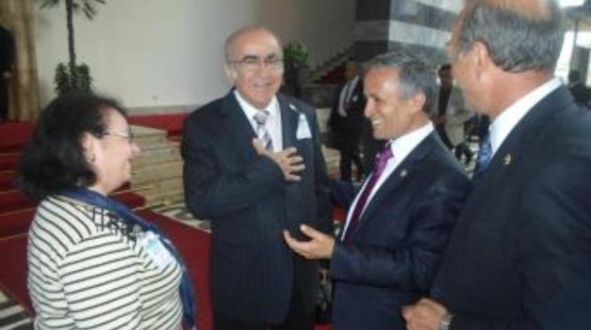 Milletvekili Yurttaş&rsquo;a &Ouml;ğretmenlerinden &Ouml;vg&uuml;