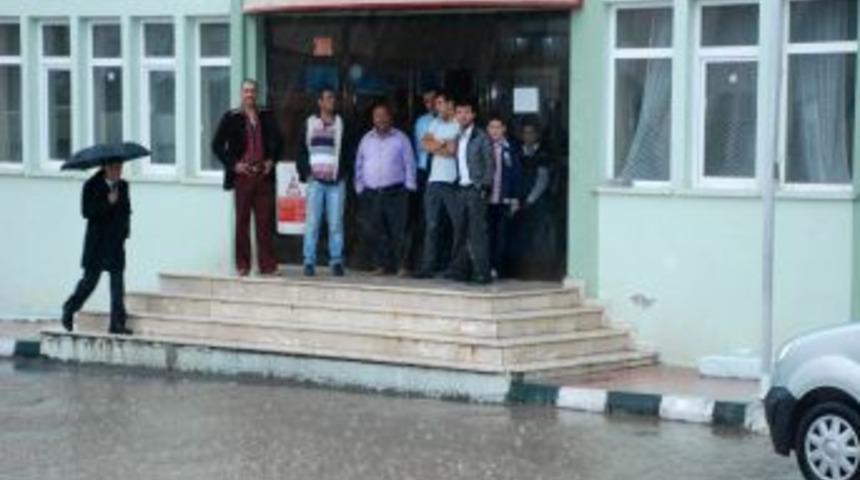 Aydıncık'ta Caddeler G&ouml;le D&ouml;nd&uuml;