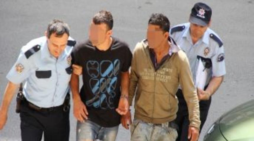 &Ouml;ğrenci Yurdunun K&ouml;m&uuml;r&uuml;n&uuml; &Ccedil;aldılar