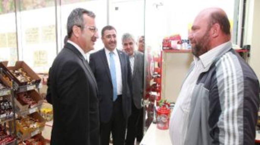 Milletvekili Okur Ve Başkan K&ouml;şker Esnaf Turuna &Ccedil;ıktı
