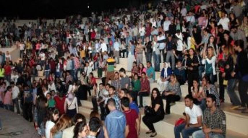 Ga&uuml;n&rsquo;de Akşam Sefası Formatında M&uuml;zik Ziyafeti