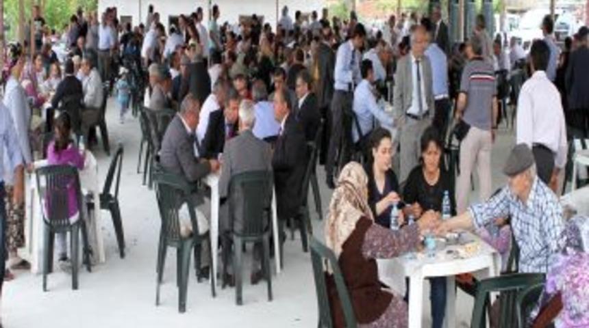 Yatağan&rsquo;da Vakıf Gelirinden 3 Bin Kişiye Yemek Verildi