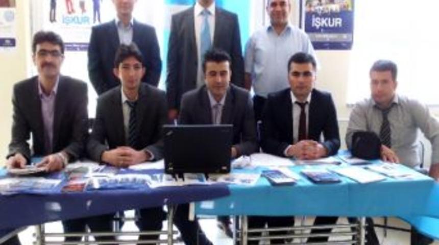 Emyo, &Ouml;ğrencilerini İş Hayatına Hazırlıyor