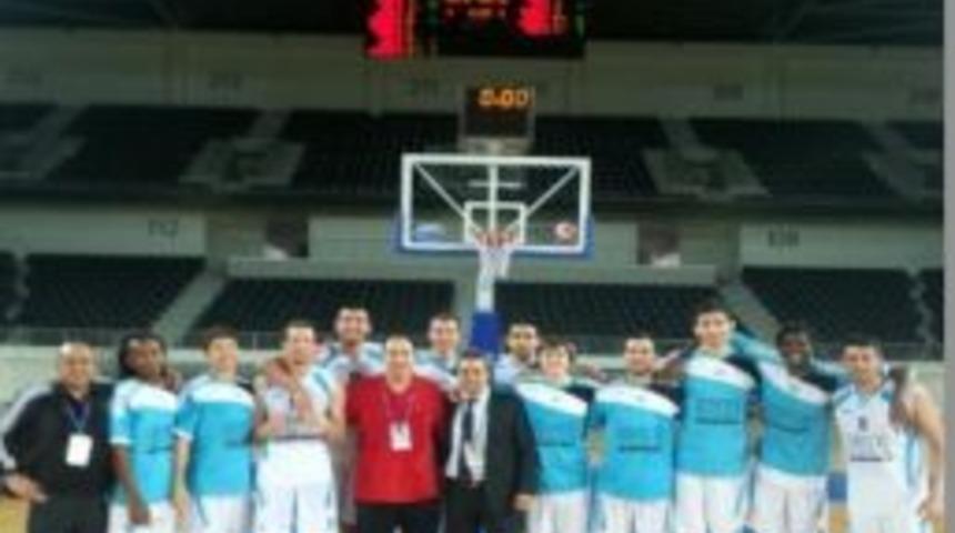 Zirve &Uuml;niversitesi Basketbol Takımı Şampiyon Oldu