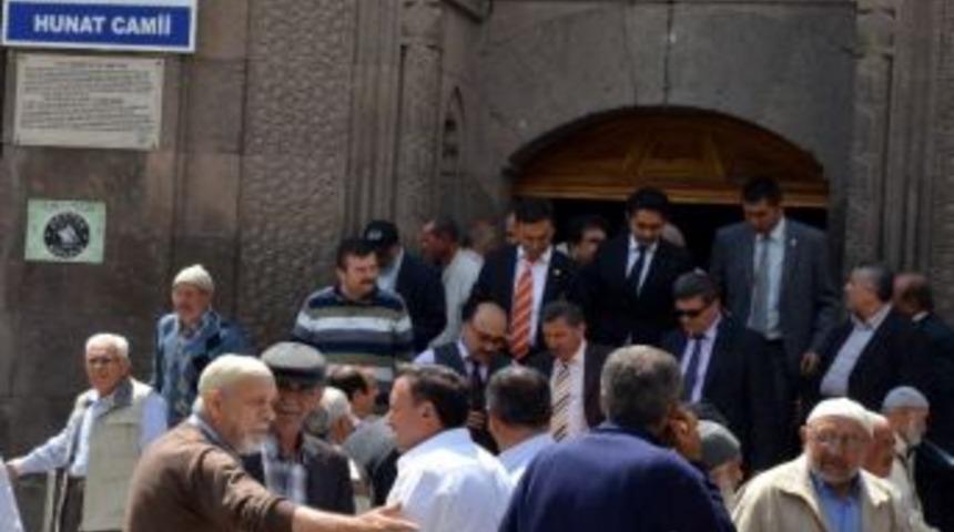 Vali Yılmaz, Vatandaşlarla Vedalaştı