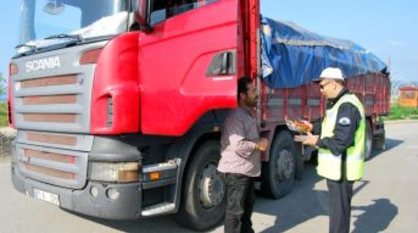 S&uuml;r&uuml;c&uuml;lere Şeker Ve Broş&uuml;r