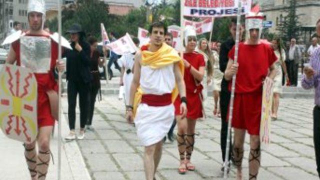 Tokat Sokaklarından 'Sezar' Geçti