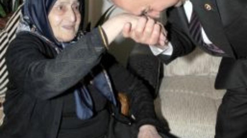 Ak Parti Erzurum Milletvekili Adnan Yılmaz&rsquo;dan Anneler G&uuml;n&uuml; Mesajı