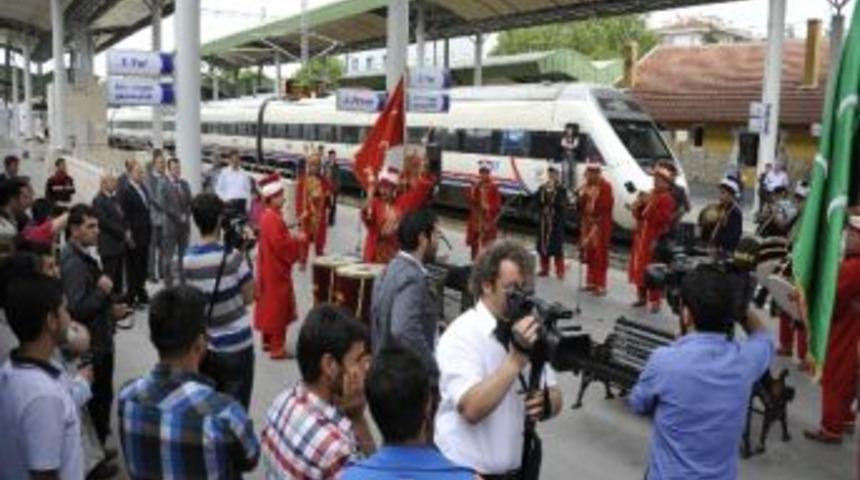 't&uuml;rk&ccedil;e Treni' Konya'da