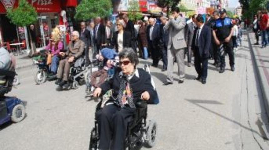 Isparta&rsquo;da Engelliler Y&uuml;r&uuml;y&uuml;ş&uuml;