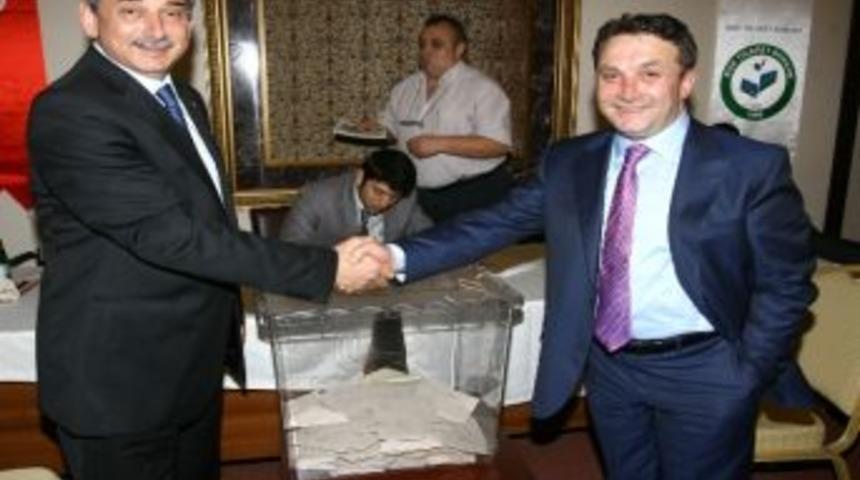 Rize Ticaret Borsası Başkanlık Se&ccedil;imini Mevcut Başkan Mehmet Erdoğan Farkla Kazandı