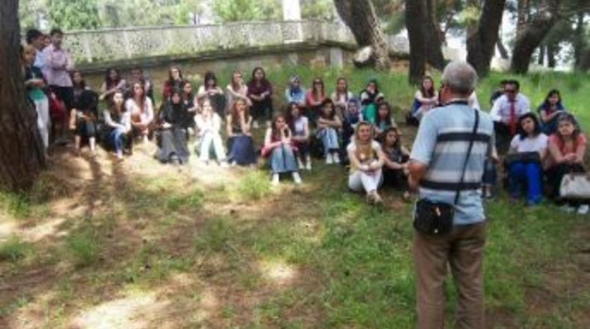 Gediz Meslek Yüksekokulu Öğrencileri Çanakkale Şehitliğini Ziyaret Etti