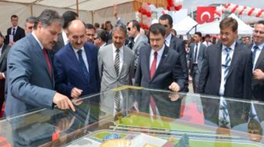 Bakan M&uuml;ezzinoğlu, Malatya Nikah Sarayı&rsquo;nın Temelini Attı